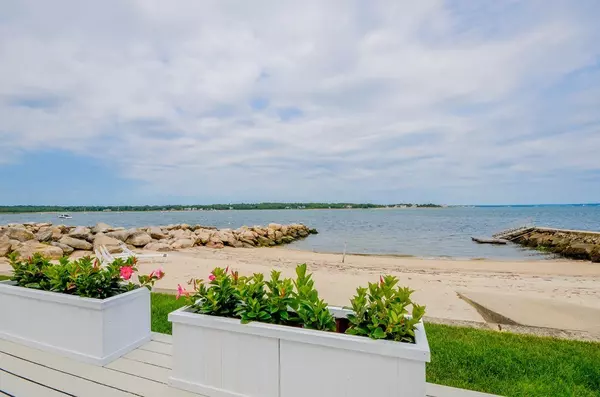 Mattapoisett, MA 02739,64 Shore Dr