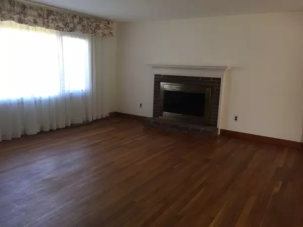 Yarmouth, MA 02673,163 Wendward Way