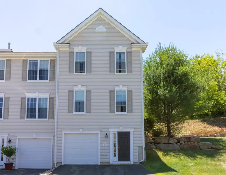 14 Tulip Cir #14, Grafton, MA 01560