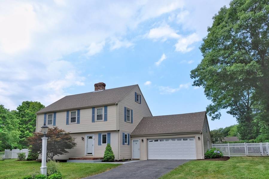 5 Sunset Drive, Lakeville, MA 02347