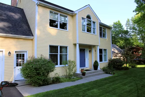 Sturbridge, MA 01566,23 Woodside Cir