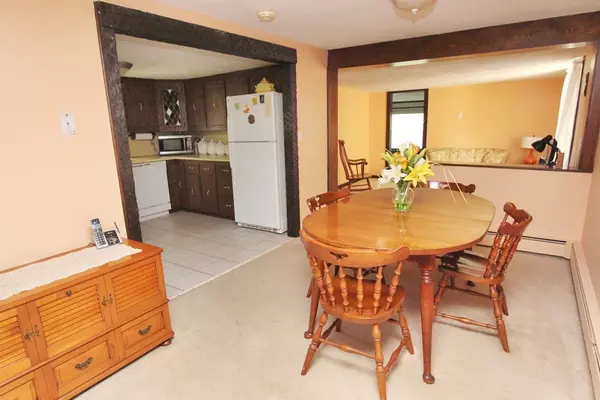 Walpole, MA 02081,667 South St