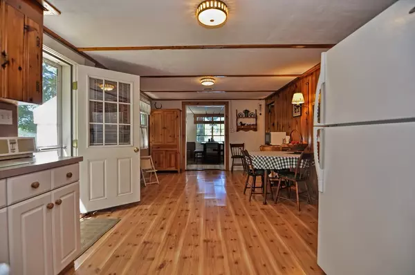Charlton, MA 01507,57 Lakeview Dr
