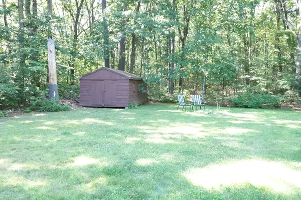 Atkinson, NH 03811,8 Amberwood Dr