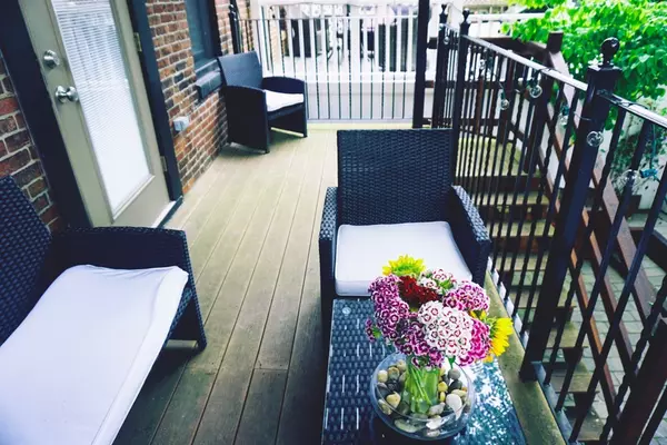 594 E 6th St #1, Boston, MA 02127