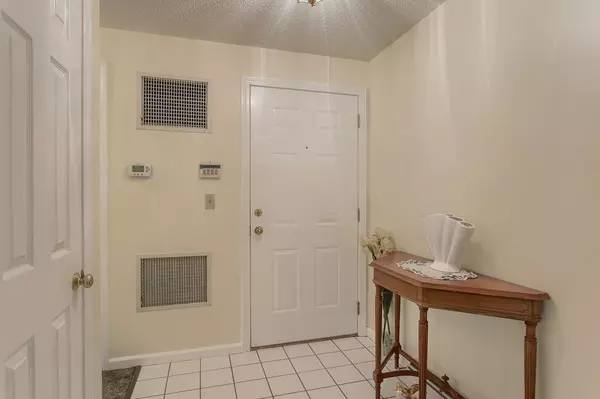 Danvers, MA 01923,120 Abington Rd #120