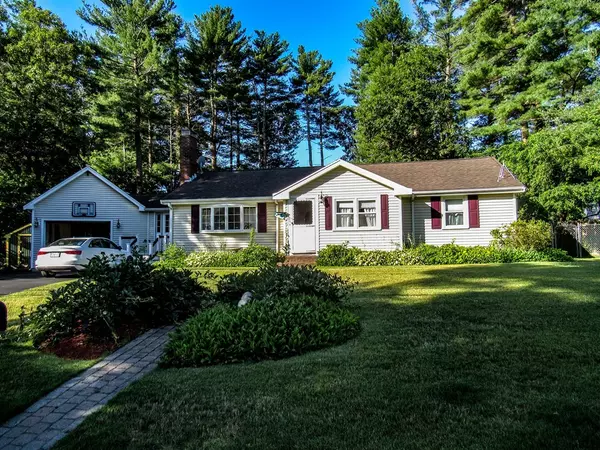 169 Pond St, Holbrook, MA 02343