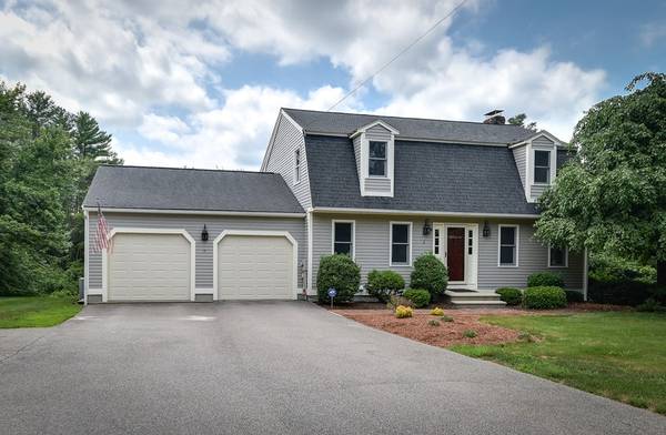 2 Lakeview Cir, Sutton, MA 01590