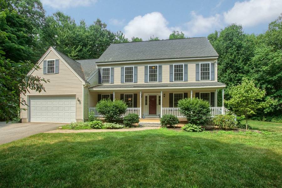 41 Elm Street, Pepperell, MA 01463