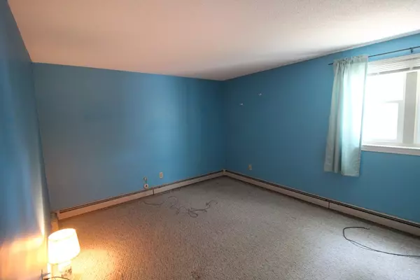 Plymouth, MA 02360,19 Chapel Hill Dr #2