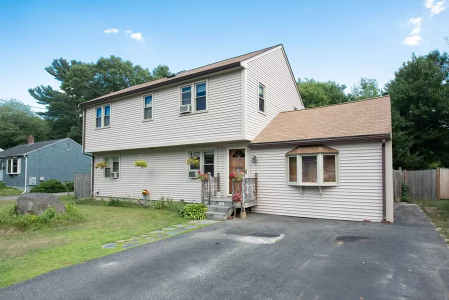 98 Ekstrom Circle, Abington, MA 02351