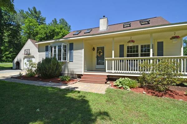 3 Shady Ln, West Boylston, MA 01583