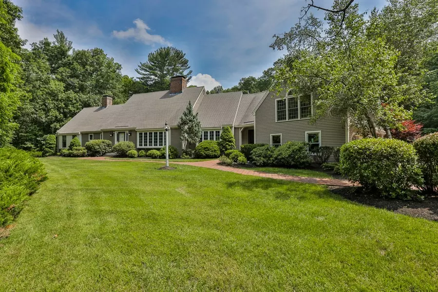 56 Boren Ln, Boxford, MA 01921