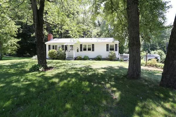 42 Grandview Dr, Westfield, MA 01085