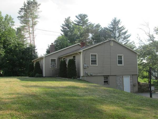 Spencer, MA 01562,97 Meadow Rd