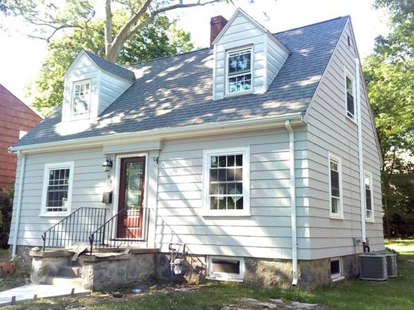 80 Hudson St, Milton, MA 02186