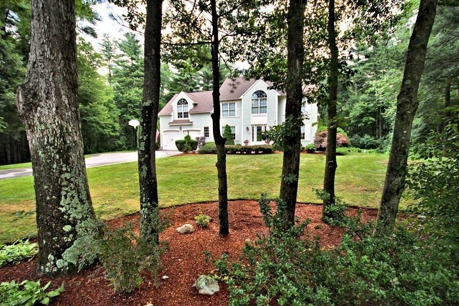 9 Jyra Ln, Easton, MA 02356