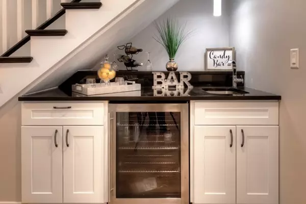 Salem, MA 01970,160 Bridge Street #2