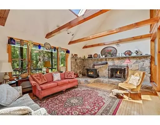 Mattapoisett, MA 02739,84 Long Plain Rd