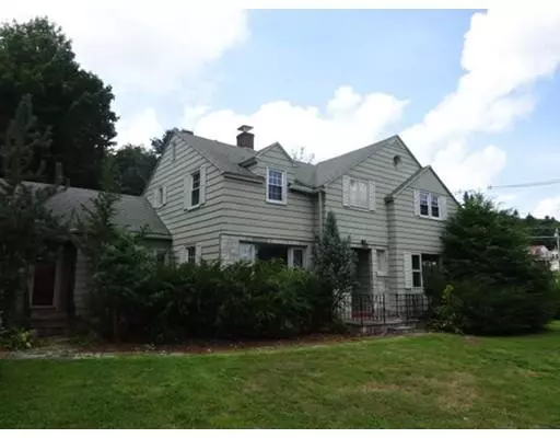 3 Lawrence St, Gardner, MA 01440