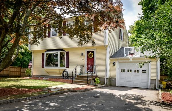 205 Salem End Road, Framingham, MA 01702