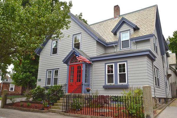 35 Seventh St, New Bedford, MA 02740