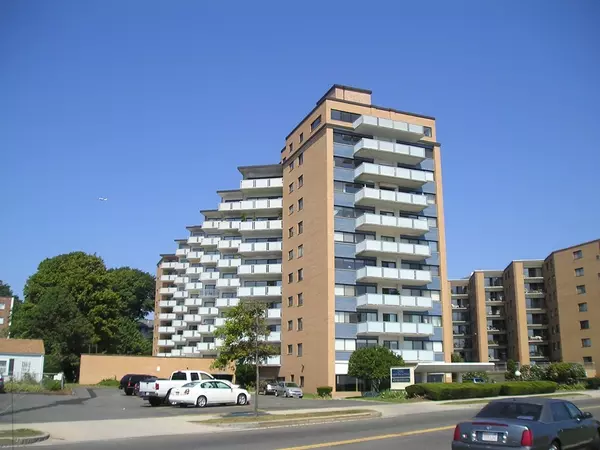 300 Lynn Shore Drive #401, Lynn, MA 01902