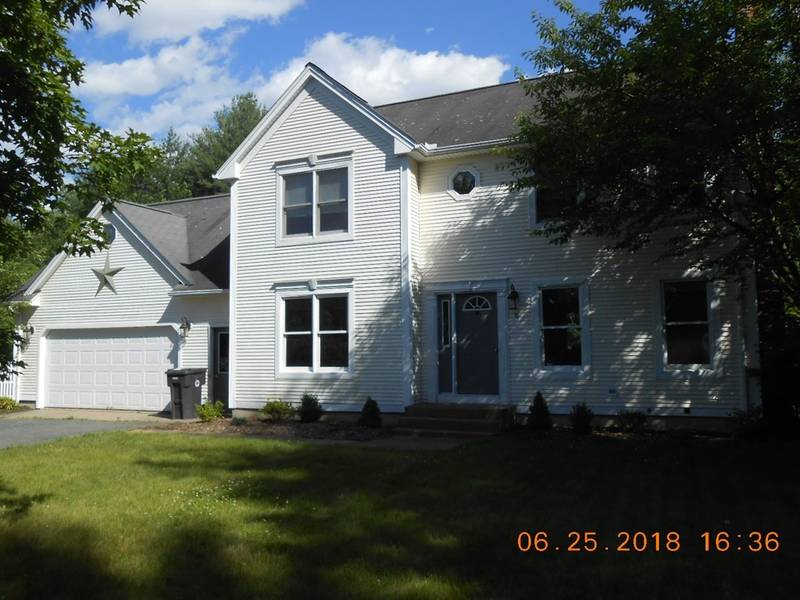 16 Victoria Cir, Westfield, MA 01085