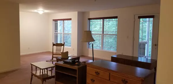 Holden, MA 01520,218 Reservoir St #218