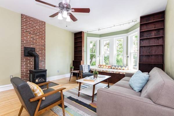 1257 Cambridge St #2, Cambridge, MA 02139