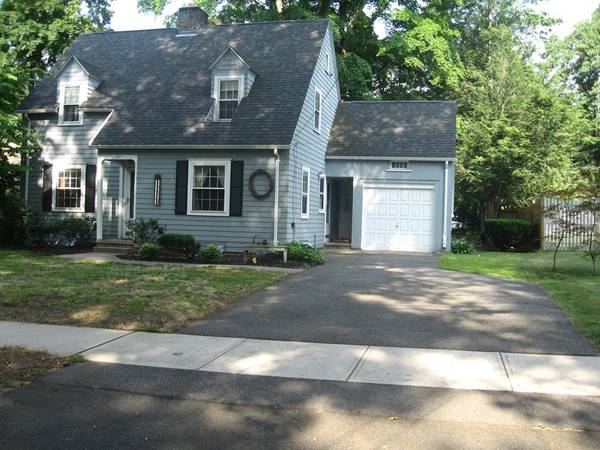 62 Stirling St, Longmeadow, MA 01106