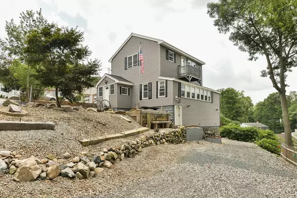 7 Edgehill Rd, Saugus, MA 01906