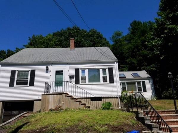 10 Lakeview Ter., Woburn, MA 01801