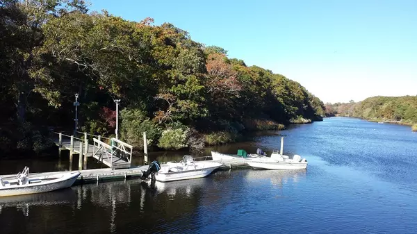 Falmouth, MA 02536,80 Rivers Edge Rd