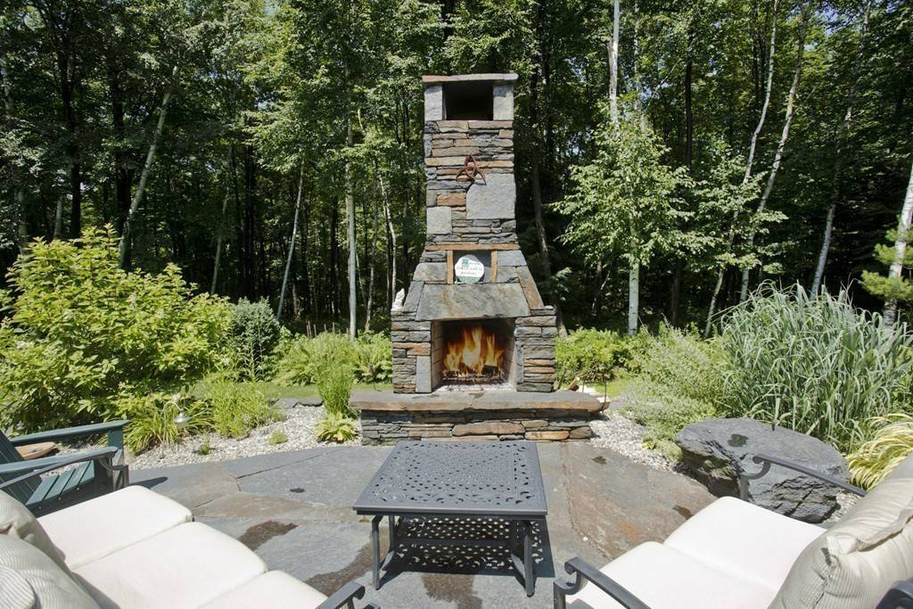 Westfield, MA 01085,37 Crescent Ridge Rd