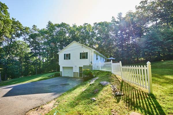 Monson, MA 01057,131 Munn Rd