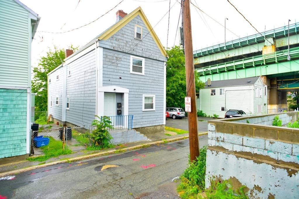 Chelsea, MA 02150,23-27 Pine St