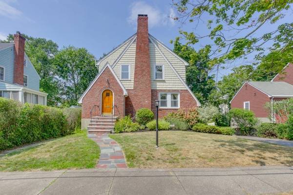 95 Oakdale Rd, Newton, MA 02461