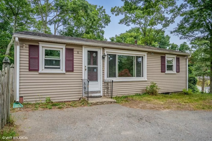 8 Boysenberry Rd, Wareham, MA 02538