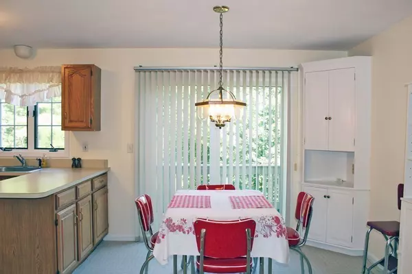 Groton, MA 01450,29 Brookfield Dr #B