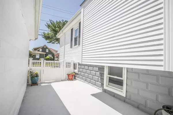 East Providence, RI 02914,348 Mauran Ave