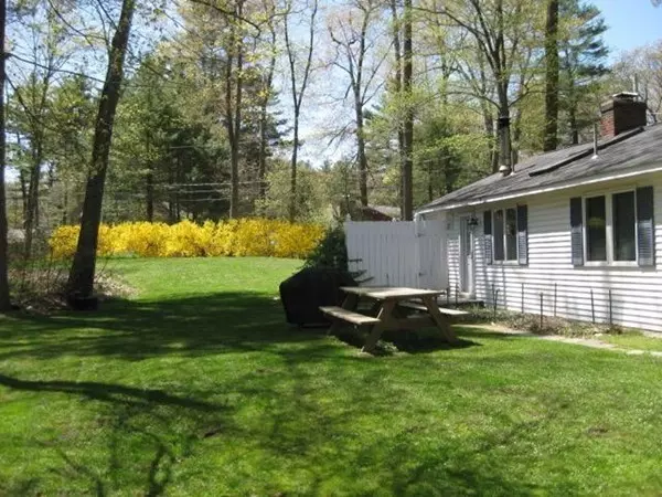 North Reading, MA 01864,13 Maple Rd