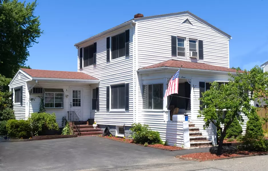 4 Hill St, Peabody, MA 01960