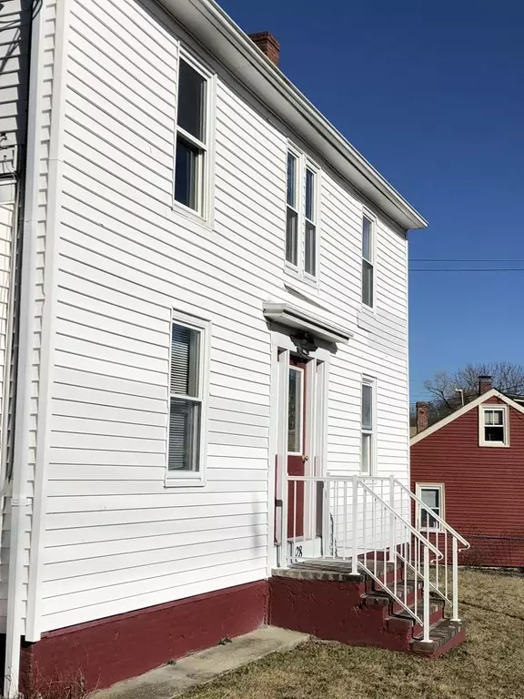 Middleboro, MA 02346,28 East Main