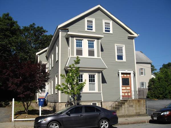 1587 Purchase St, New Bedford, MA 02740