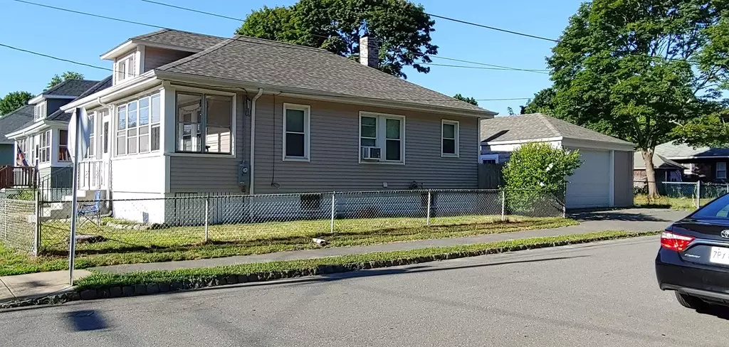 Fairhaven, MA 02719,258 Green St