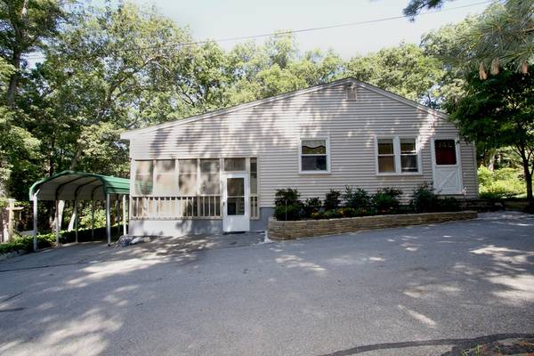 11 Edgewood Terrace, North Reading, MA 01864