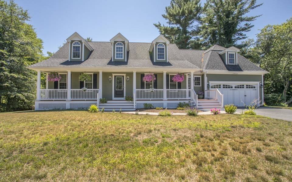 25 Bob White Ln, Bridgewater, MA 02324