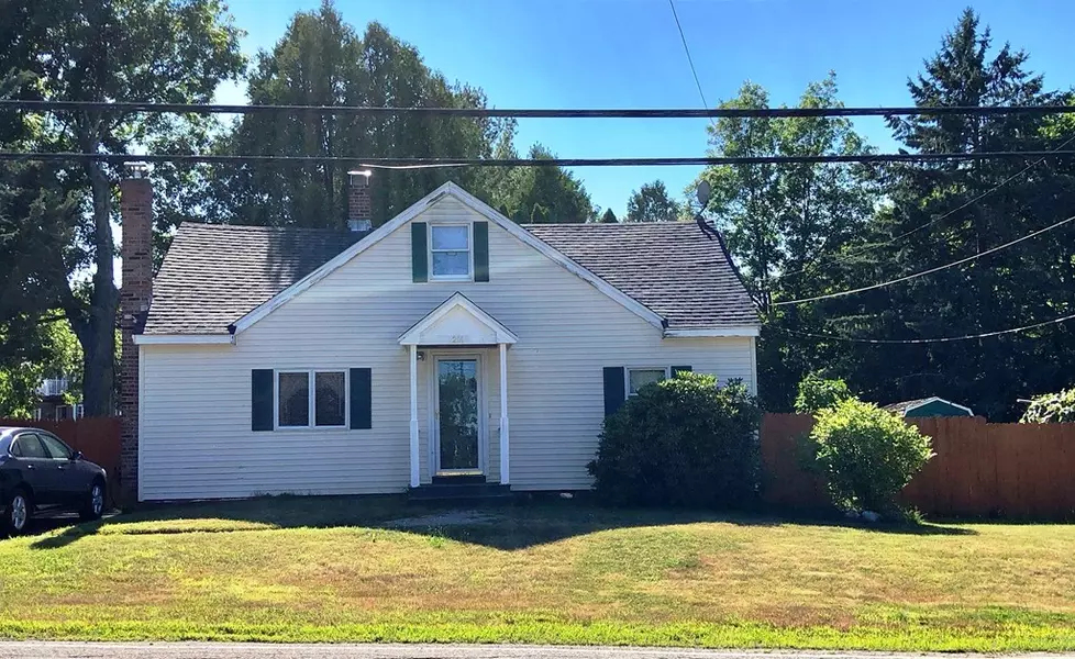 206 Market St, Amesbury, MA 01913