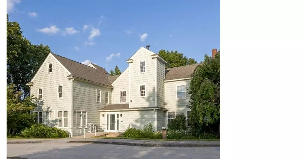 65 Newburyport Turnpike, Newbury, MA 01951